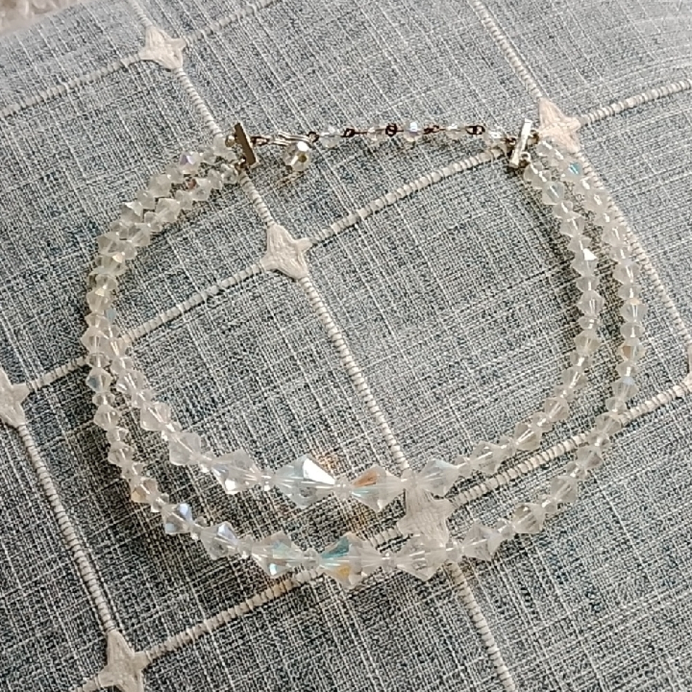 Irridescent Crystal Vintage Necklace NWOT